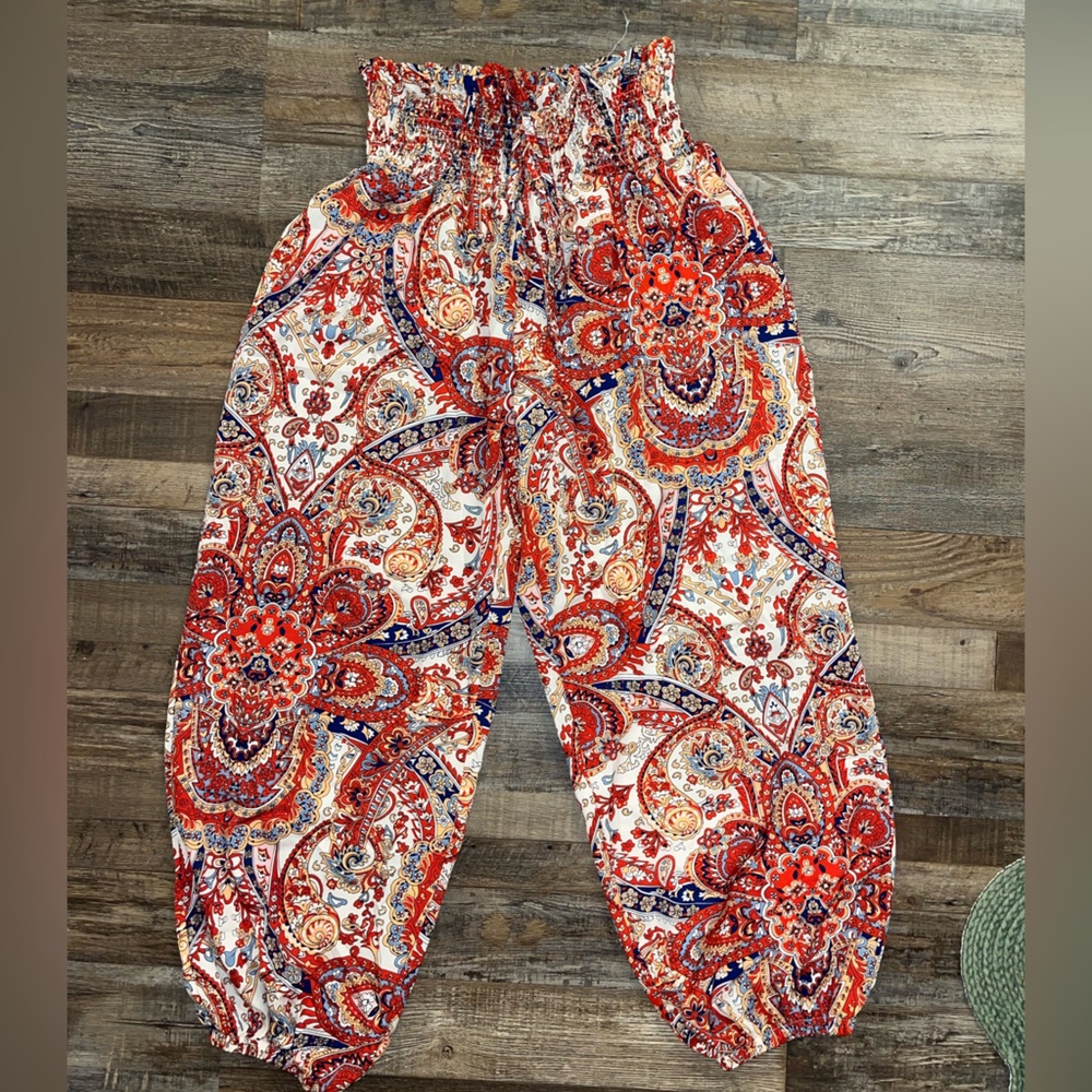 NWOT pattern pants